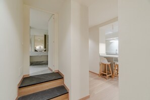 Interior - GuestHost - 80 sqm apartment for 3 people, located on the ground floor (steps required for access). Just a 6-minute drive from Caprafico Beach, the accommodation is in Nervi, one of the most charming districts of Genoa, known for its parks, historic vill (Genova)
