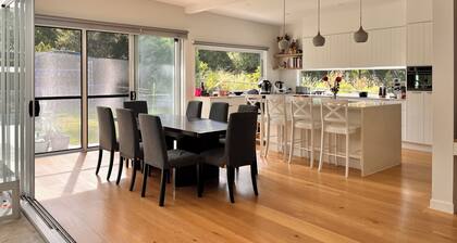 Luxury family living in Moorooka