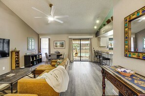 TV - 'Coyote Casa' w/ Mtn Views in Tuscon Desert Oasis (Tucson)