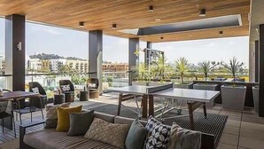 Unclassified image, 2 of 42, button - Sophisticated & Stylish Apartment (Glendale)
