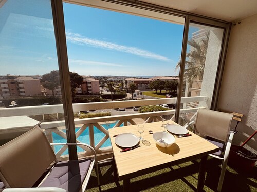 Sète – T2 avec piscine, parking – 2 pas des plages