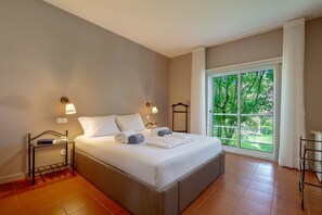 3 soverom, strykejern/-brett, internettilgang og sengetøy