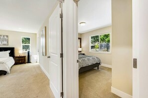 3 Schlafzimmer, Schreibtisch, Bügeleisen/Bügelbrett, kostenloses WLAN