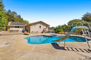 Outdoor pool - MeadowView on Darby, by Vinifera Homes (Sebastopol)