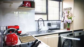 Fridge, microwave, dishwasher, coffee/tea maker