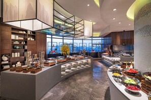 Petit déjeuner buffet (68 CNY par personne)