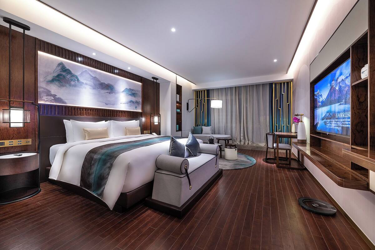 Deluxe Double Room, City View | Premium bedding, free minibar, desk, free WiFi