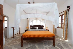 5 chambres, fer et planche à repasser, accès Internet, draps fournis