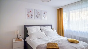 1 bedroom, iron/ironing board, internet, bed sheets - Stylish Apartment in Heart of Basel (Basel)
