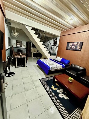 2 bedrooms, iron/ironing board, Internet, bed sheets