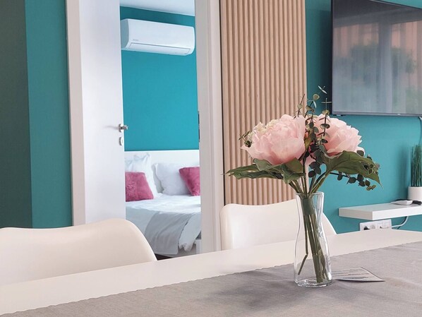 2 makuuhuonetta, silitysrauta/-lauta, Wi-Fi, vuodevaatteet