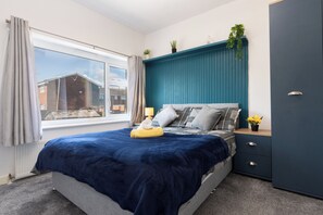 3 chambres, fer et planche à repasser, accès Internet, draps fournis