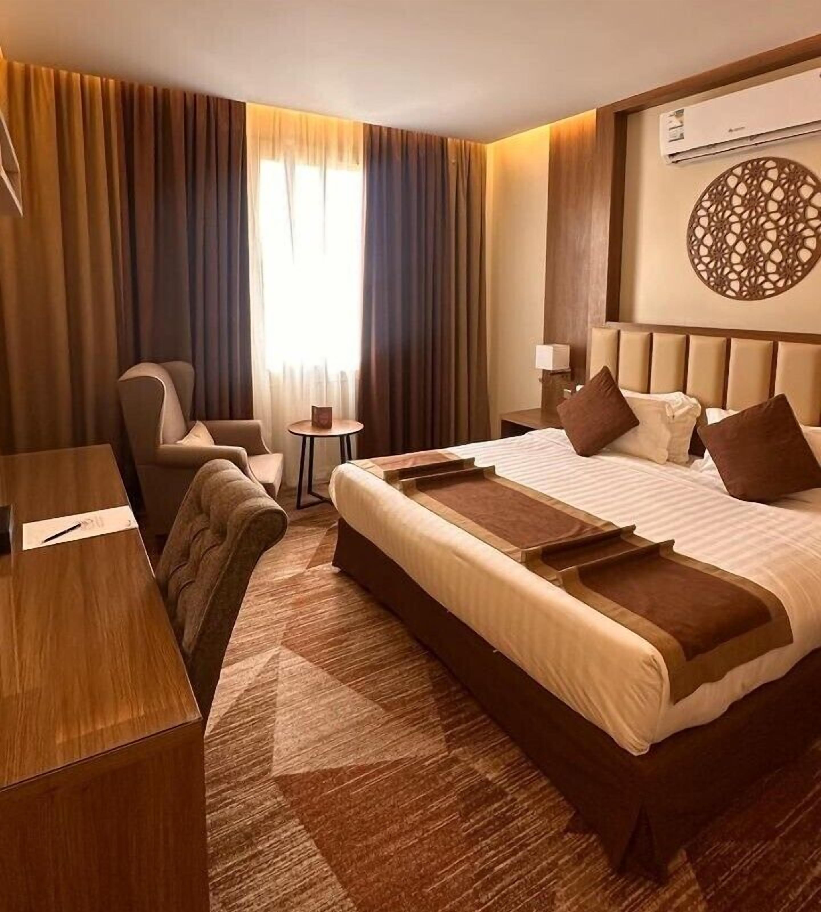 Junior Suite with AC JUNS\-AC | Skrivebord, gratis Wi-Fi