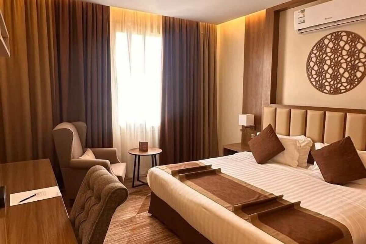 Junior Suite with AC JUNS\-AC | Desk, free WiFi