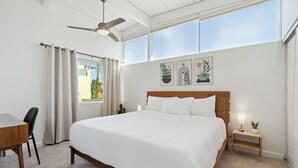 4 bedrooms, desk, free WiFi, bed sheets - La Jolla Oasis | 4BR Luxury | Hot Tub | Close to Beach | Sleeps 12 (San Diego)