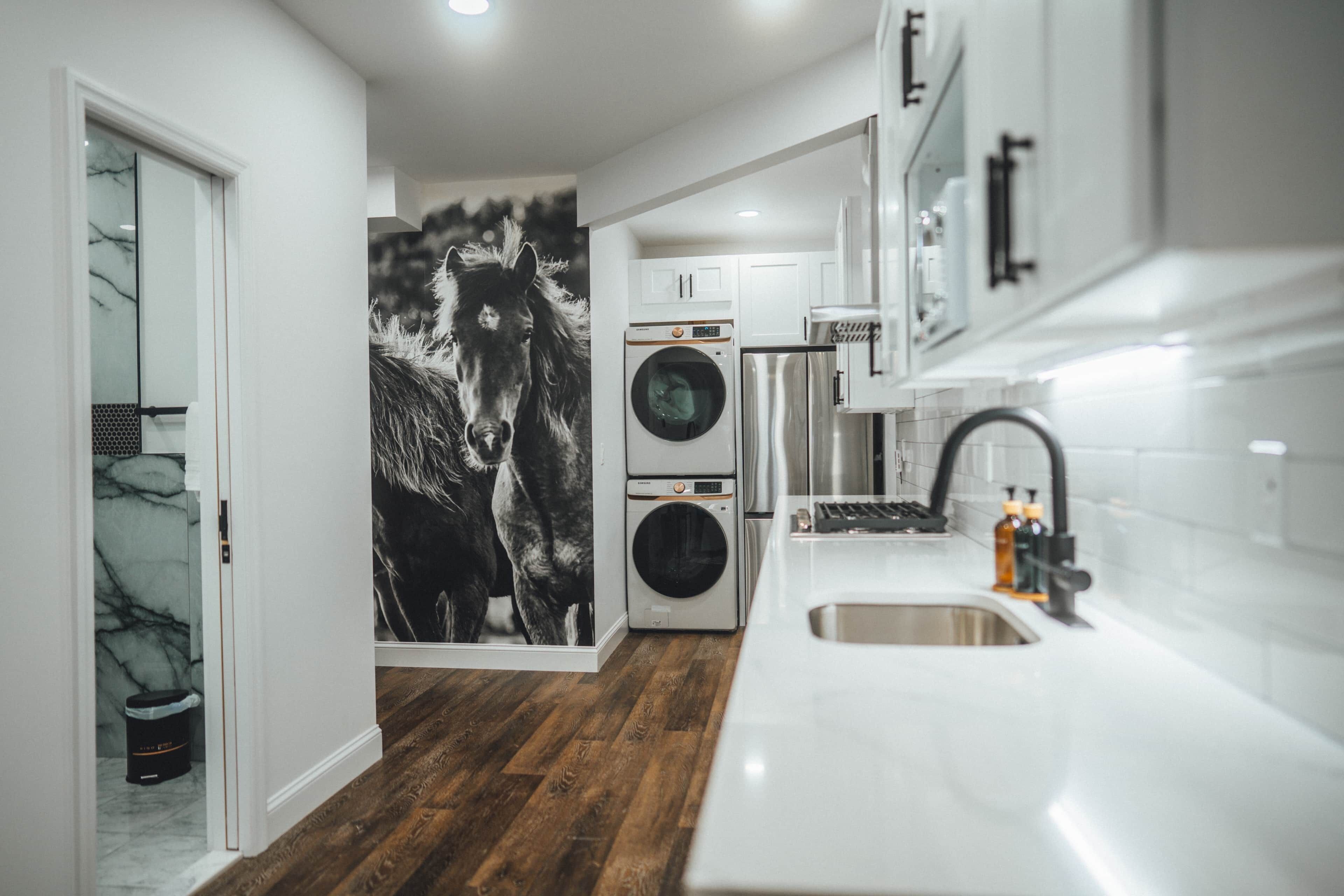 Refrigerador, microondas, horno y parrilla de estufa 