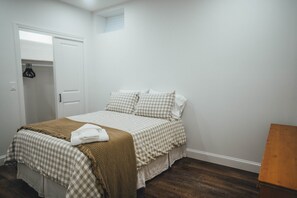 11 bedrooms, iron/ironing board, free WiFi, bed sheets