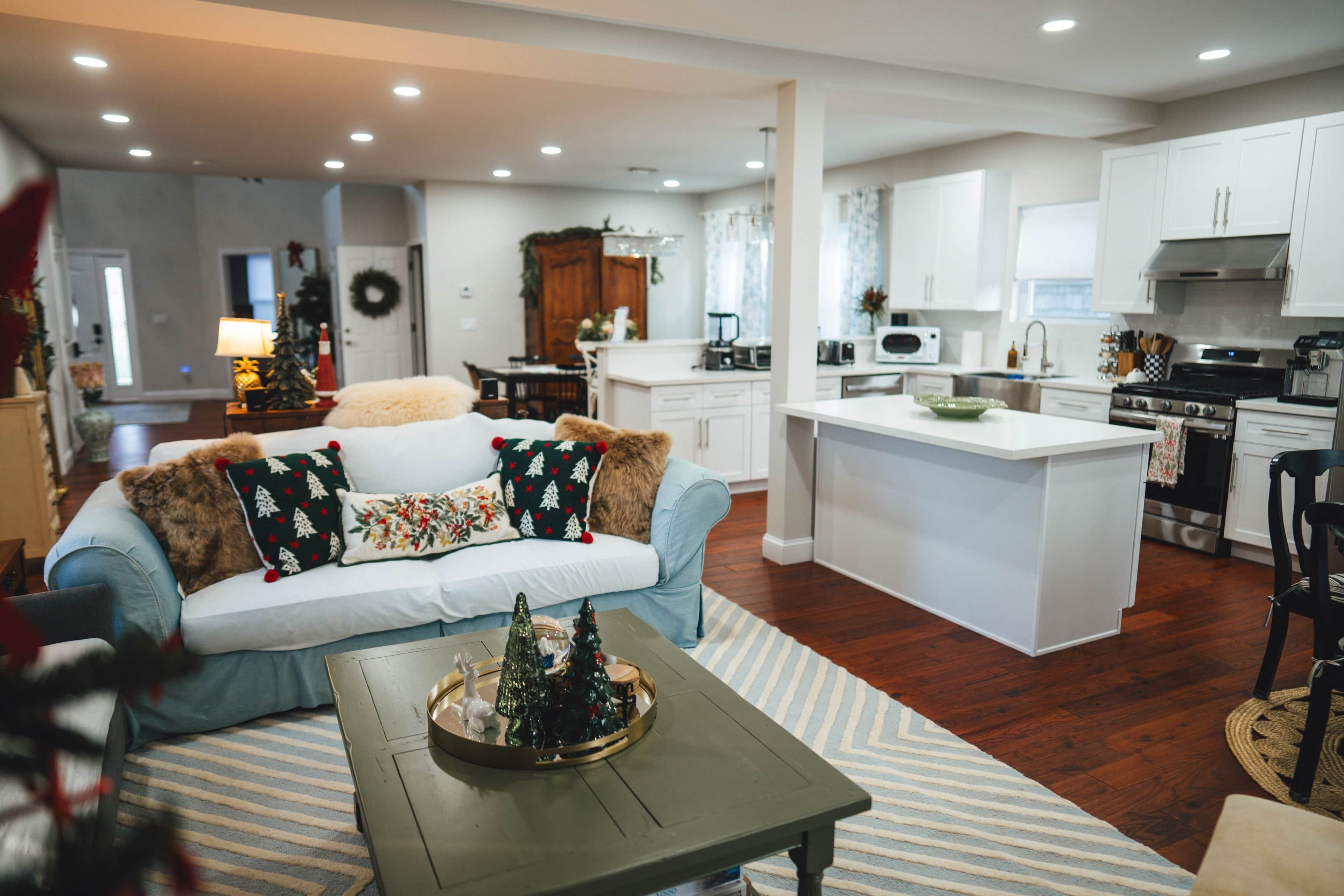 智能电视、壁炉、电脑显示器