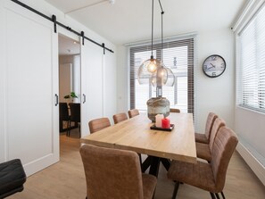 Dining - Apartment in The Hague near Scheveningen Beach (Den Haag)