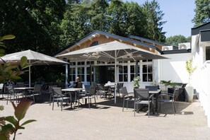 Buiten dineren