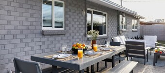 Private Pool + Outdoor Oasis • 5mins to Old Town | Indianola Oasis by AvantStay