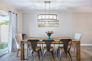 Dining - Private Pool + Outdoor Oasis • 5mins to Old Town | Indianola Oasis by AvantStay (Scottsdale)