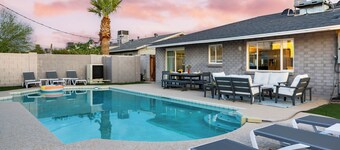 Private Pool + Outdoor Oasis • 5mins to Old Town | Indianola Oasis by AvantStay