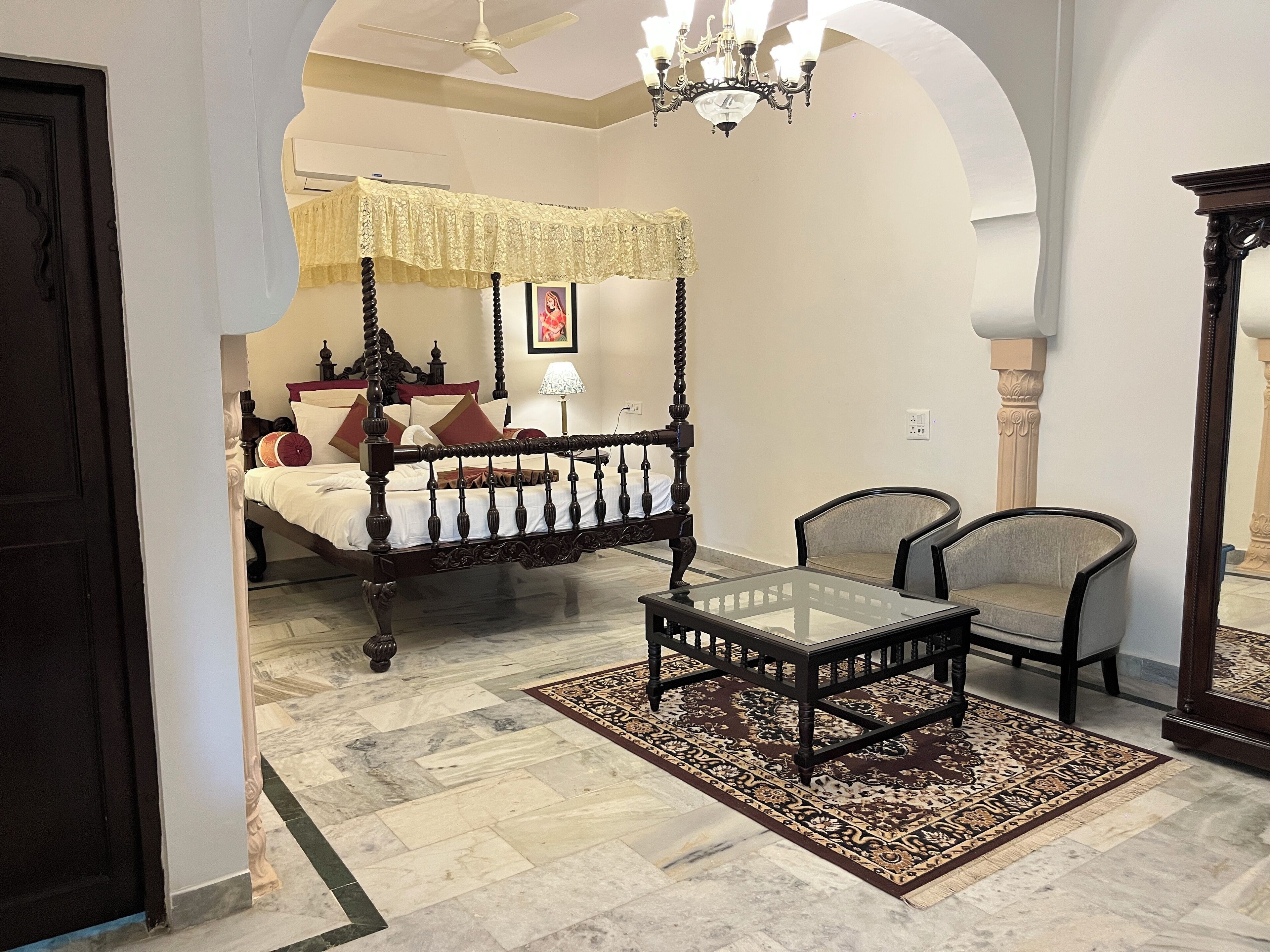 Deluxe Room, Garden View | Desk, free WiFi