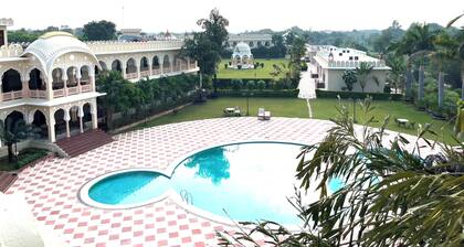 HOTEL RAJ MAHAL THE PALACE