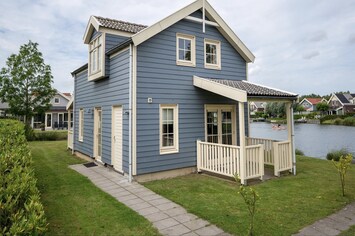 Außenseite Ferienhaus [Sommer]