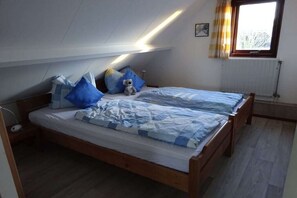 3 chambres, fer et planche à repasser, accès Internet
