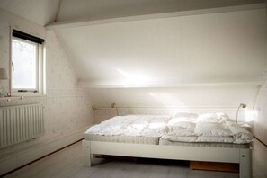 1 bedroom, iron/ironing board, free WiFi