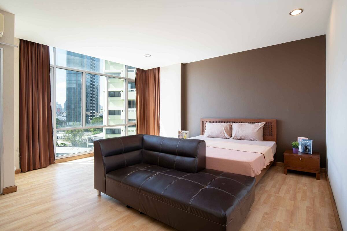 Superior Suite, City View