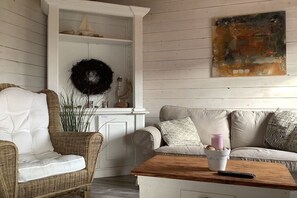 Smart-tv, eldstad och dvd-spelare