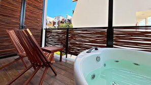 Outdoor spa tub - Getaway vacation in Tulum! (Tulum)