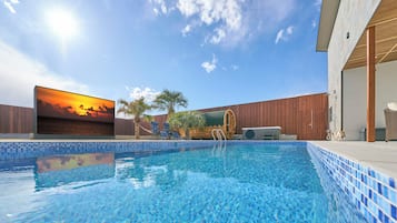Seasonal outdoor pool