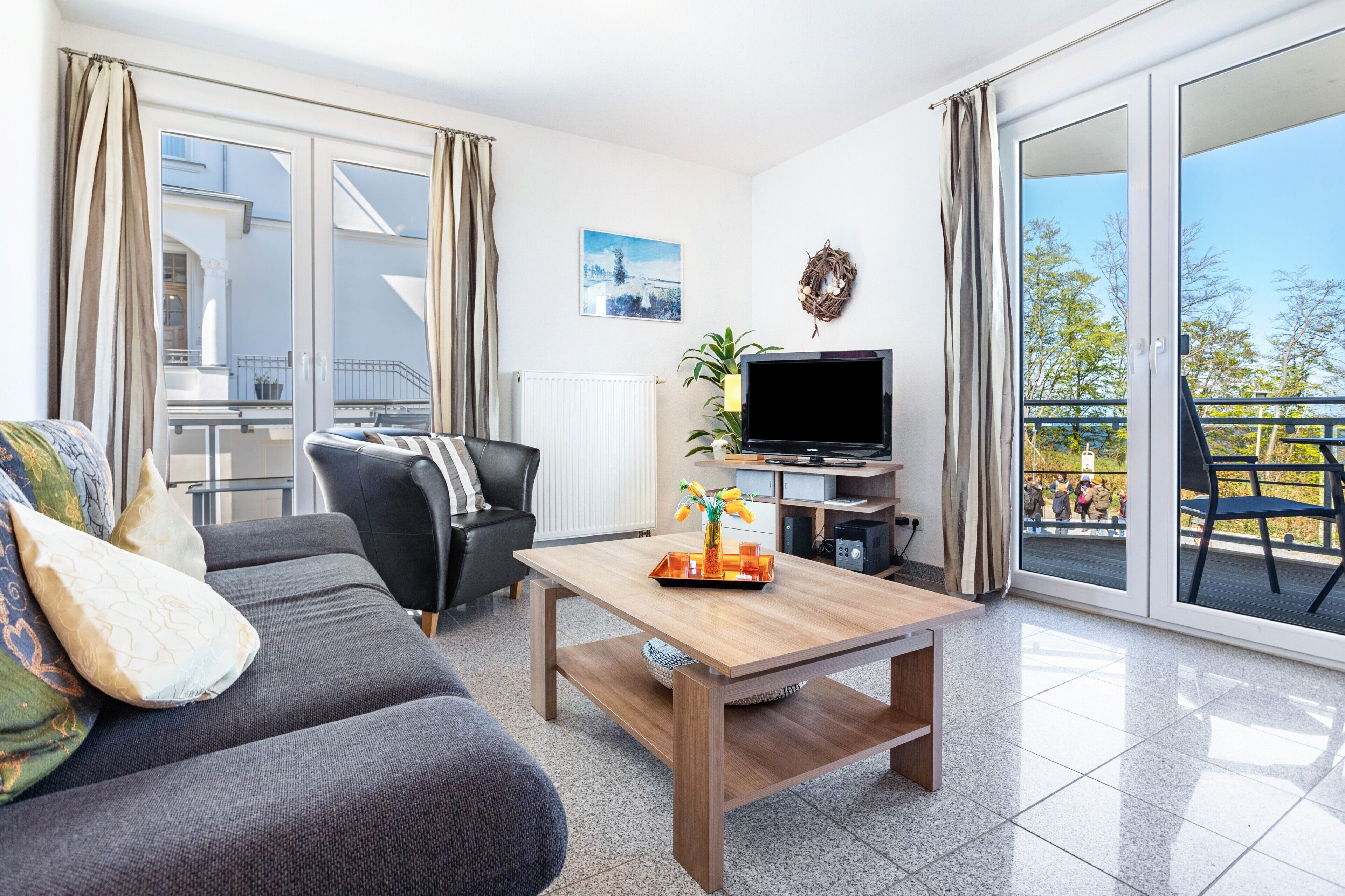 Televisión y reproductor de DVD 