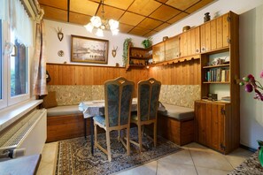 Dining - Holiday Home 'Carpin' with Private Terrace, Garden and Wi-Fi (Carpin)