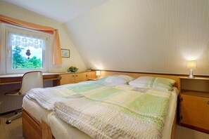 1 bedroom, free WiFi - Holiday Home 'Carpin' with Private Terrace, Garden and Wi-Fi (Carpin)