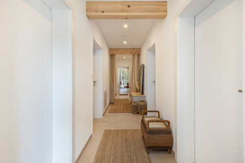 Holiday Apartment 'bei Thérèse Eg+Zusatzzimmer' with Terrace and Wi-Fi