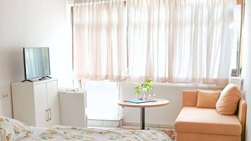 1 camera, Wi-Fi gratuito, lenzuola