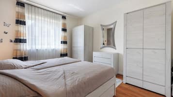 2 Schlafzimmer, Bügeleisen/Bügelbrett, kostenloses WLAN, Bettwäsche