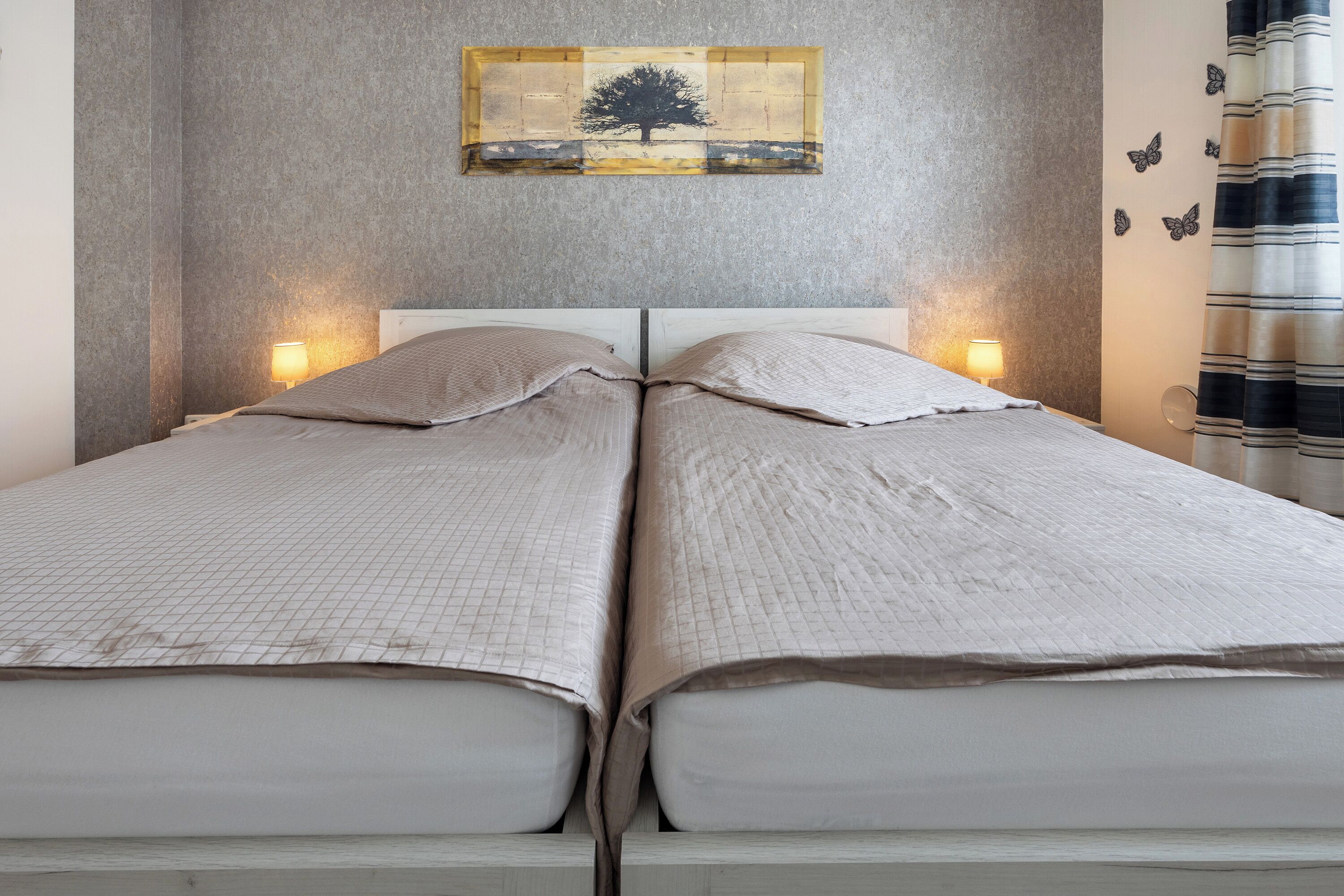 2 bedrooms, iron/ironing board, free WiFi, bed sheets