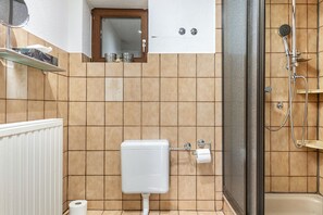 Suihku, hiustenkuivaaja