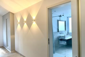 Shower, towels - Holiday apartment Seeloft (Konstanz)