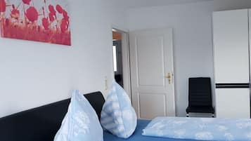4 chambres, fer et planche Ă repasser