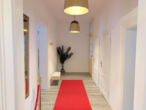 Interior - Apartment 'Grand Deluxe' with Shared Terrace, Balcony and Wi-Fi (Görlitz)