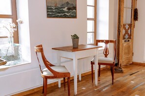 Dining - Apartment 'Nordsee' with Private Pool, Private Terrace and Private Garden (Wangerland)