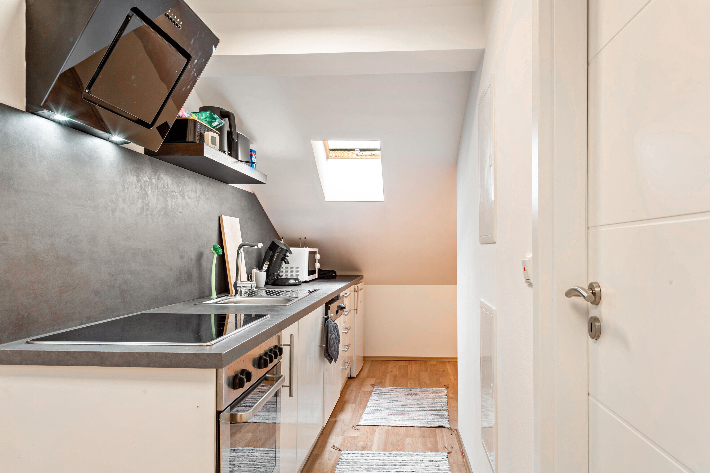 Refrigerador, microondas, horno, placa de cocina