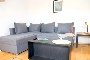 TV - Apartment 'Jachmann, 80qm' with Private Terrace, Private Garden and Wi-Fi (Schönwald)